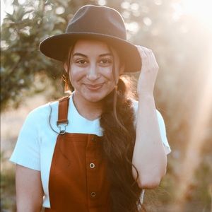 Meet your Posher, Hailey